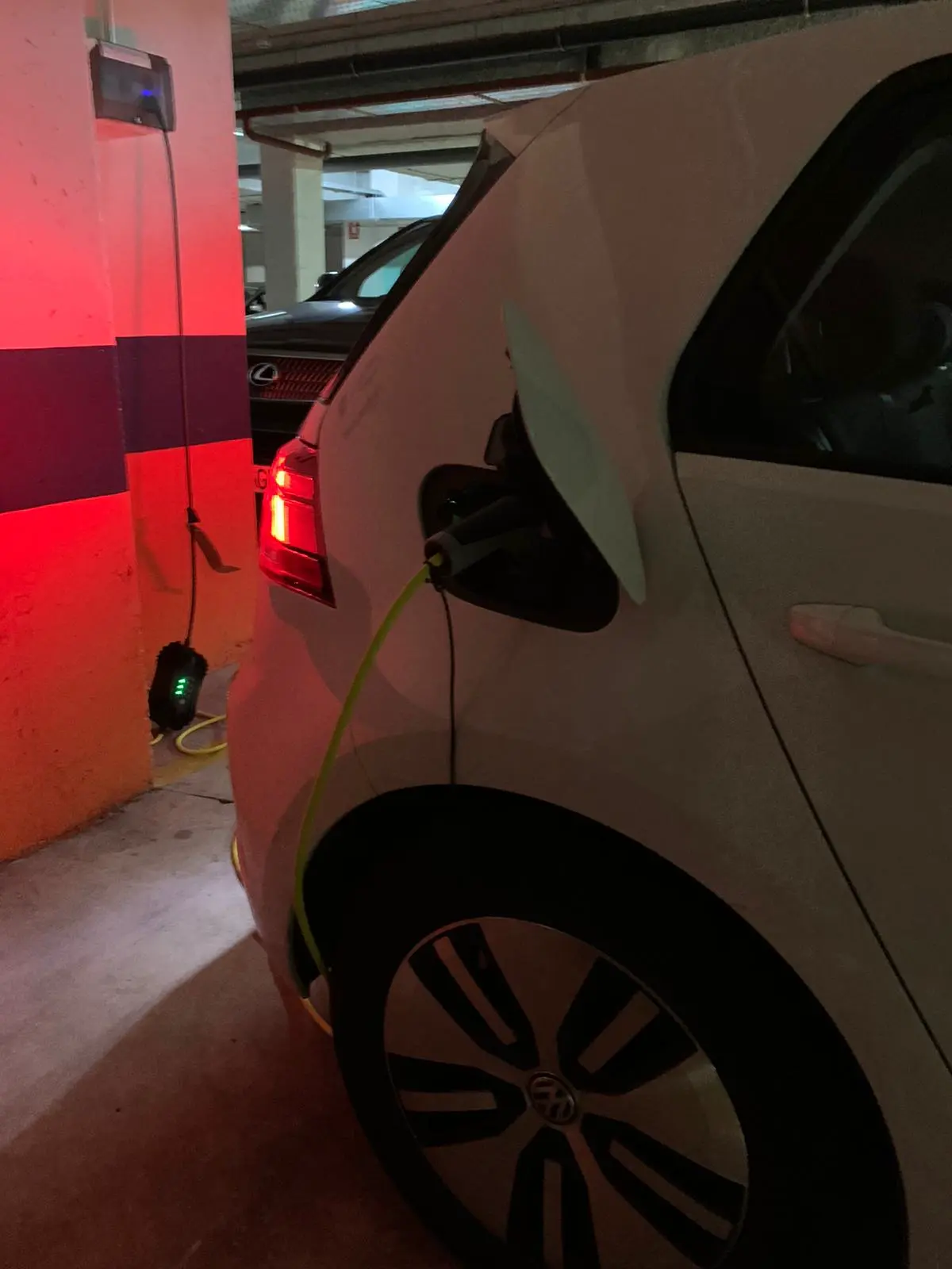 Coche Cargando Coche Cargando